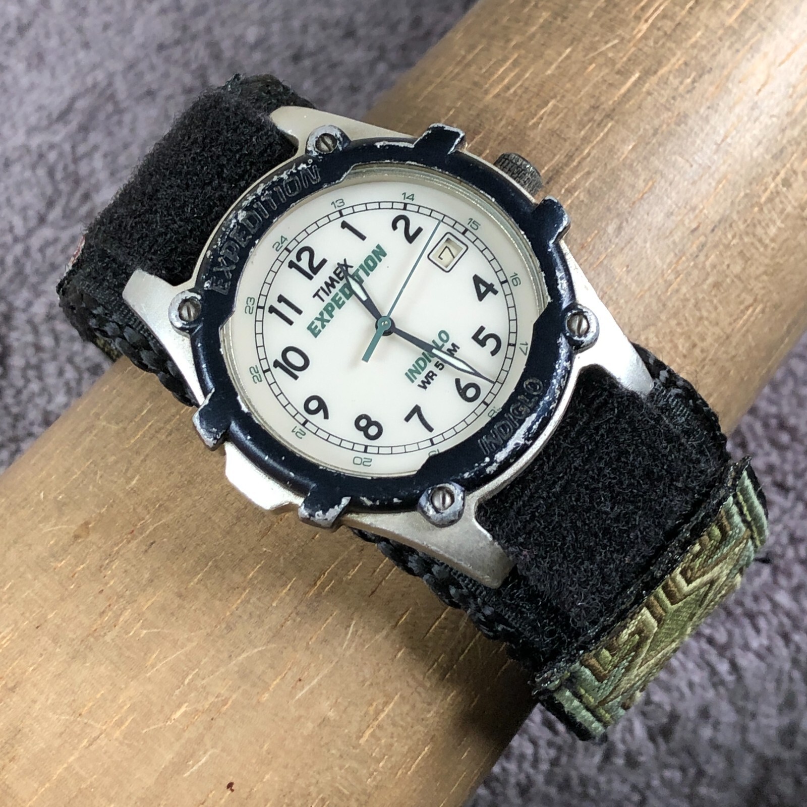 Vintage Timex Expedition Men Silver Tone Indiglo 35mm Quartz