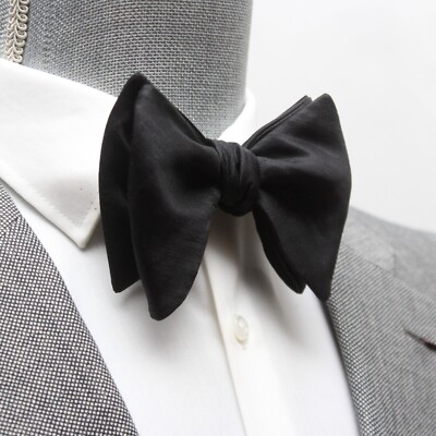 Men's Self-tied Big Butterfly Bow Tie Black Silk Linen S599