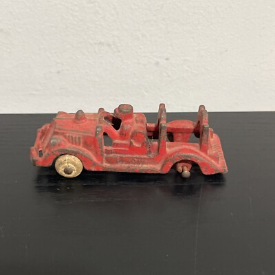 Vintage Hubley 1930s Cast Iron 3 1/2'' Red Fire Truck