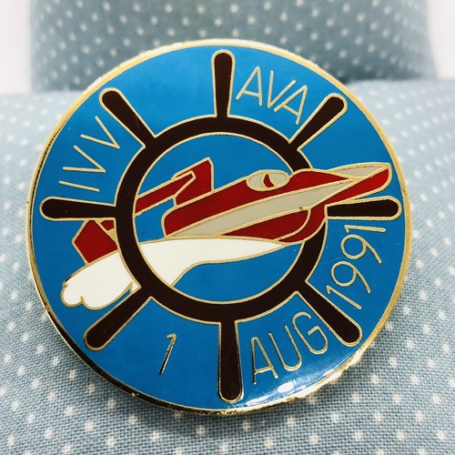 Vtg 1991 IVV AVA Hopkins Telephone Pioneers Volkssport Club Lapel Pin