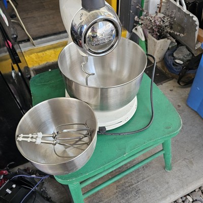 Sunbeam Heritage Mixmaster 2346 White Tested 2 Cup 3 Mix Accessories/1 Missing 