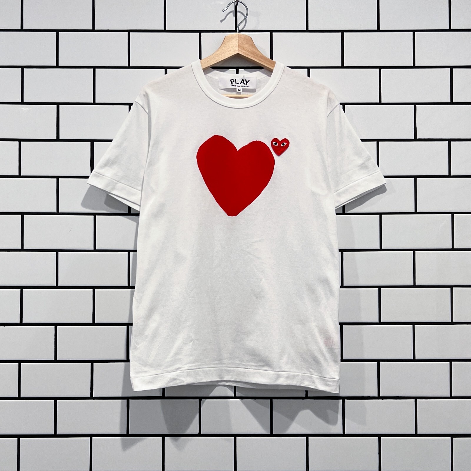 COMME DES GARCONS CDG PLAY LOVE PRINTING RED HEART TEE WHITE