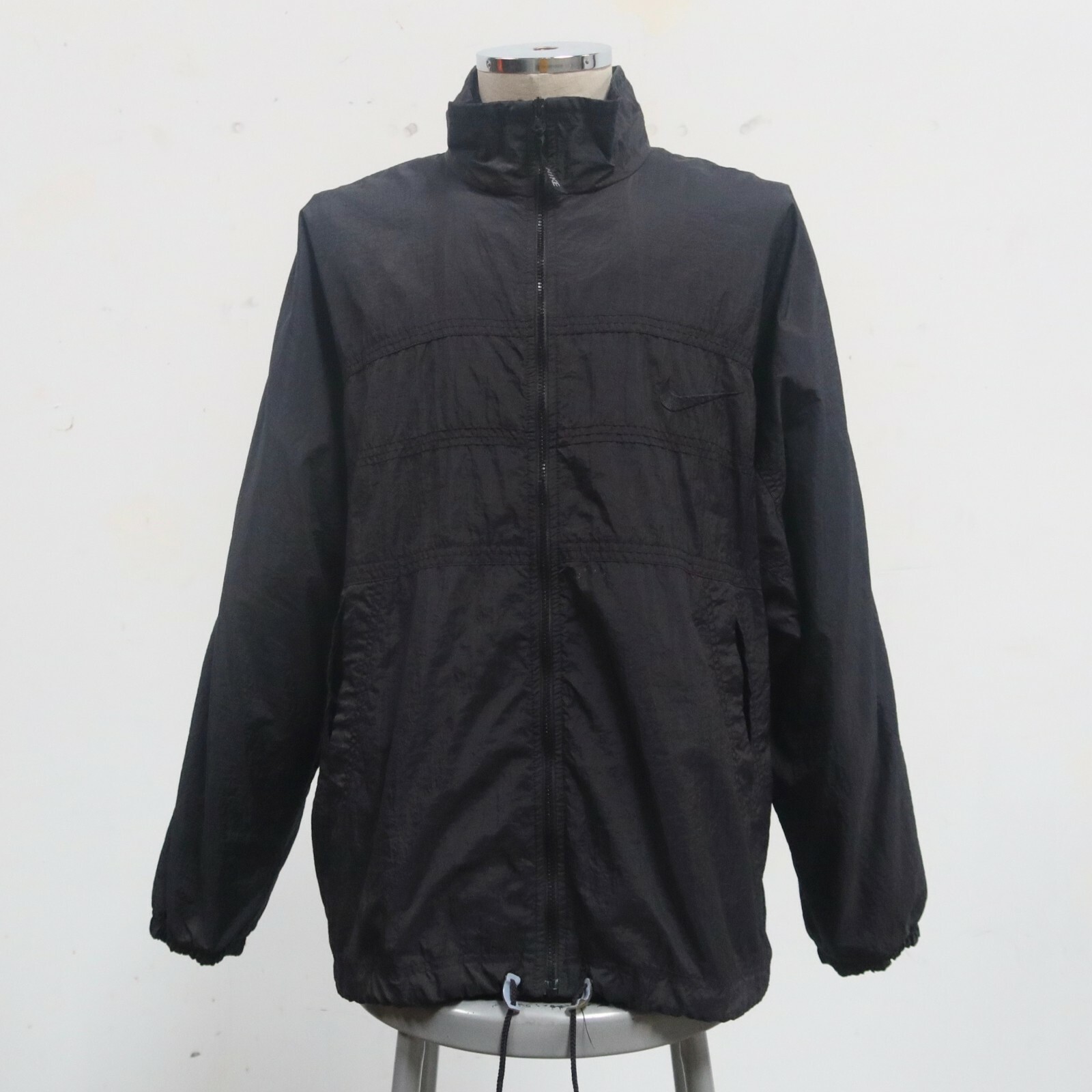 Vintage Nike Swoosh Logo Nylon Windbreaker Jacket Size L