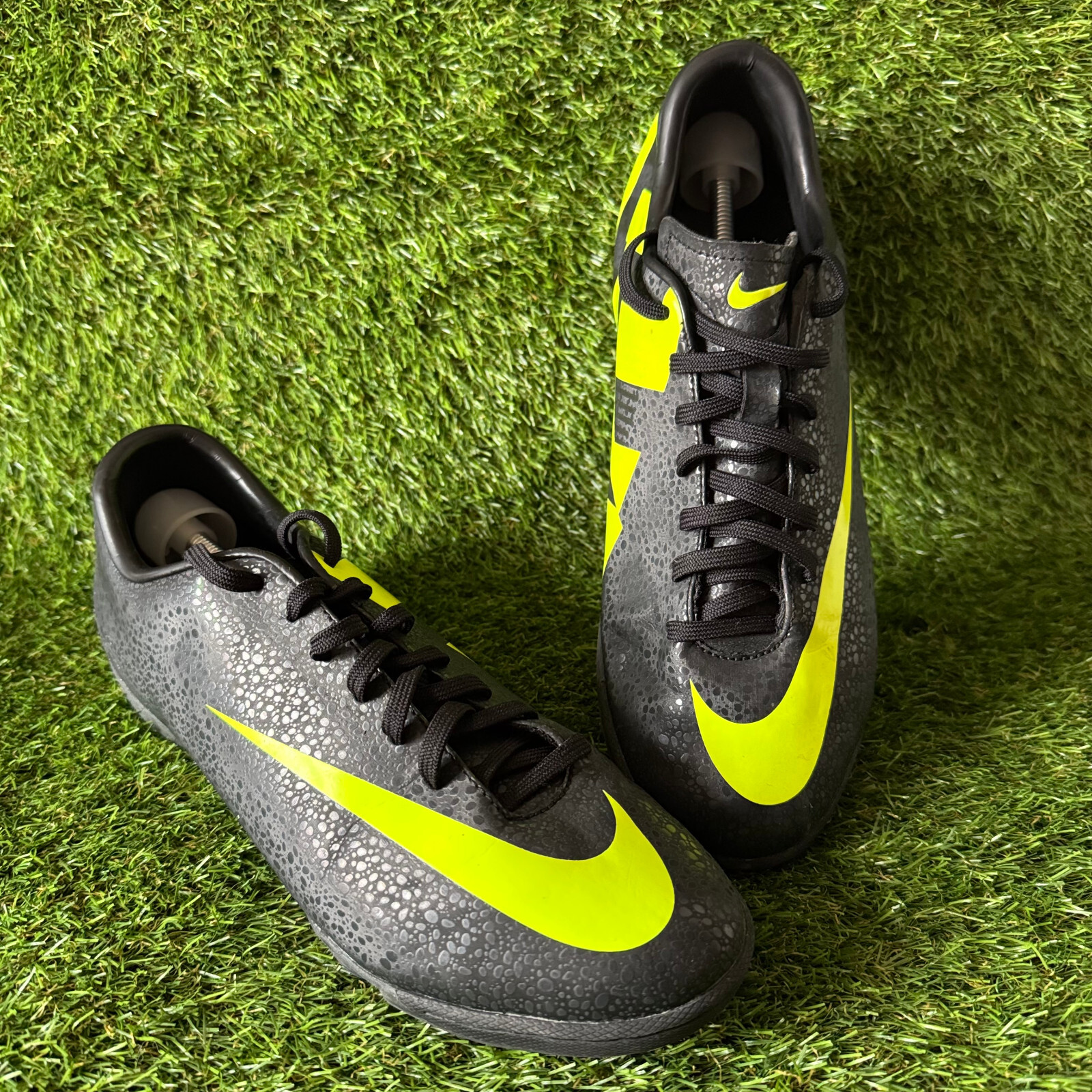 Nike Mercurial サッカーシューズ 黒/金 収納袋付き　26.0㎝ Nike Mercurial サッカーシューズ 黒/金 収納袋付き 26.0㎝ Nike