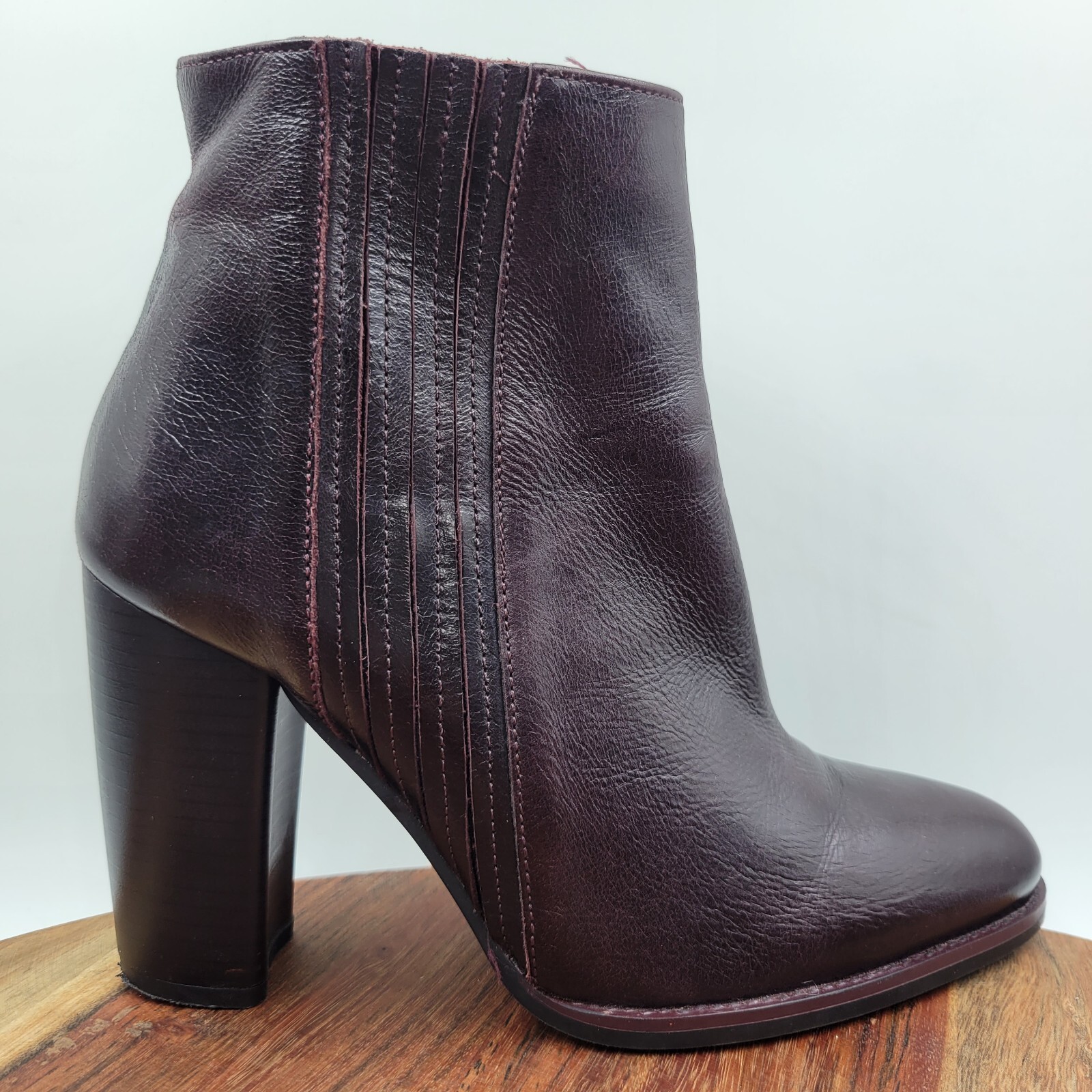 Zara Chelsea Ankle Boots Women's 38 / 7.5 Red Purple Leather