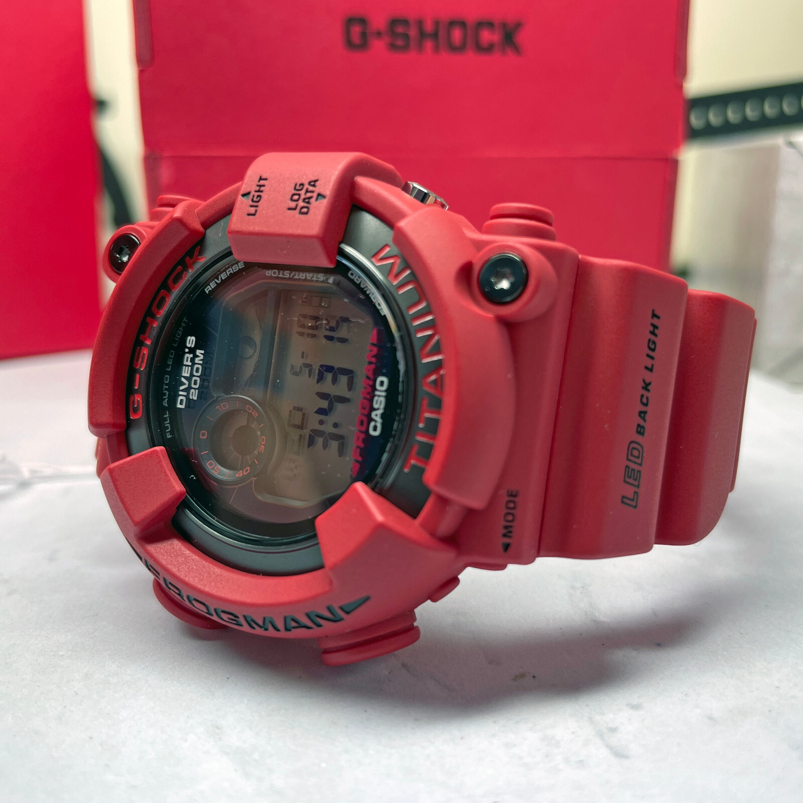 Pre-owned Casio G-shock Frogman Digital Titanium 30 Anniversary 8200 Red Watch Gw8230nt-4