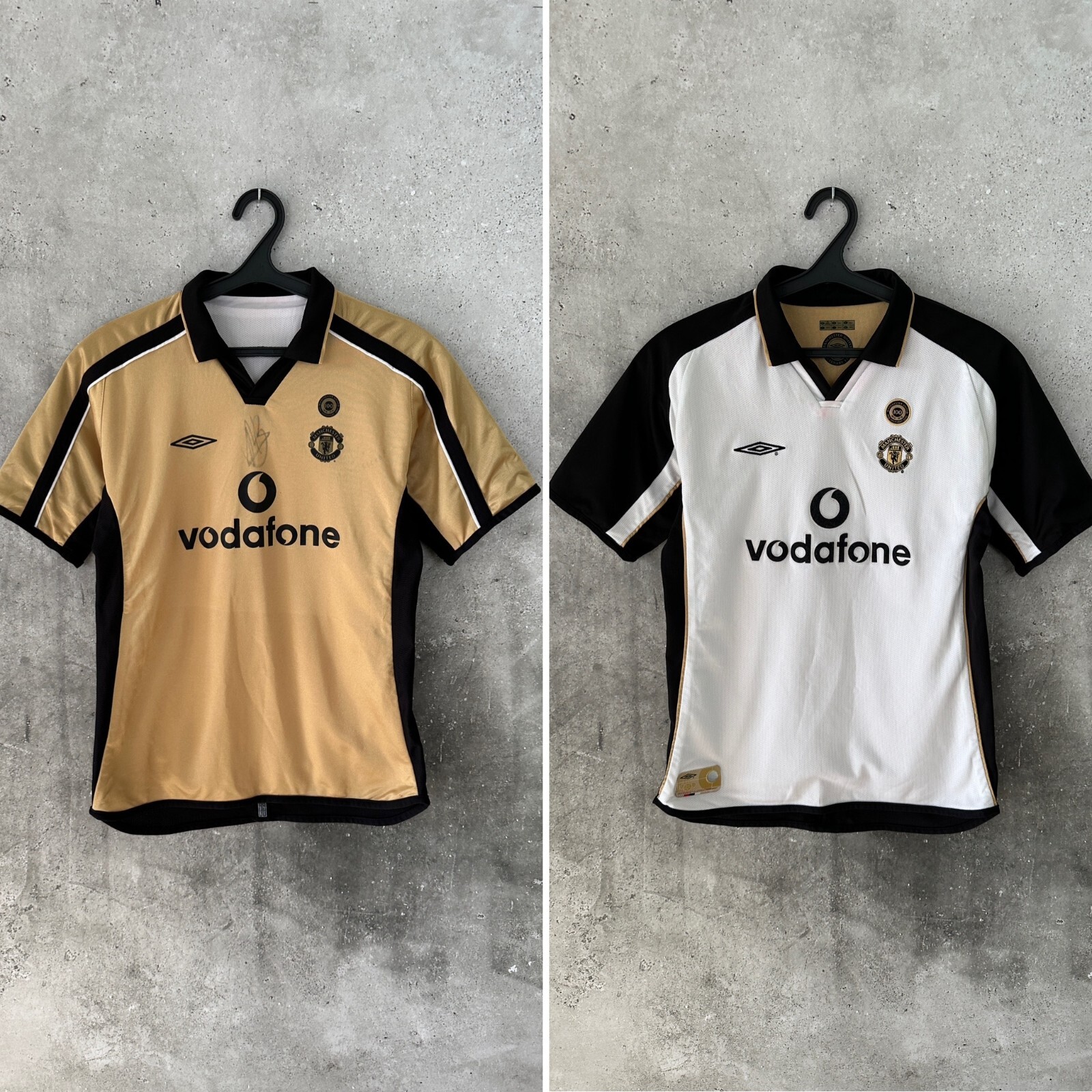 umbro Manchester United サッカーシャツ 新品 Mサイズ MANCHESTER UNITED 2001 2002 AWAY/THIRD FOOTBALL SHIRT UMBRO