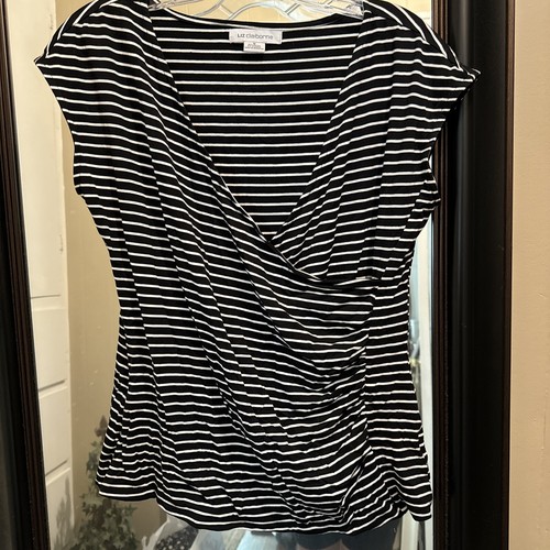 LIZ CLAIBORNE BLACK/WHITE STRIPE V-NECK SLEEVELESS TOP SZ M #647