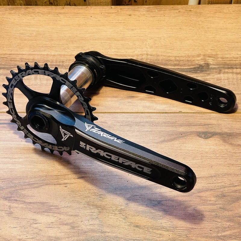 Race Face Turbine 175 Cinch Crankset 68/73 30mm Spindle 30T Black
