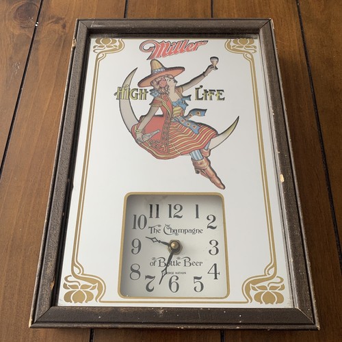 VINTAGE MILLER HIGH LIFE “Girl on the Moon VINTAGE MILLER HIGH LIFE “Girl on the Moon