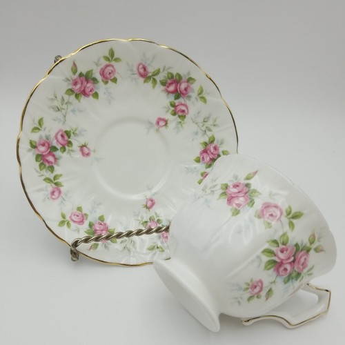 Aynsley China - エインズレイ　GROTTO ROSE トリオ VTG Aynsley Bone China Grotto Rose 3 Piece Gift Set In Box