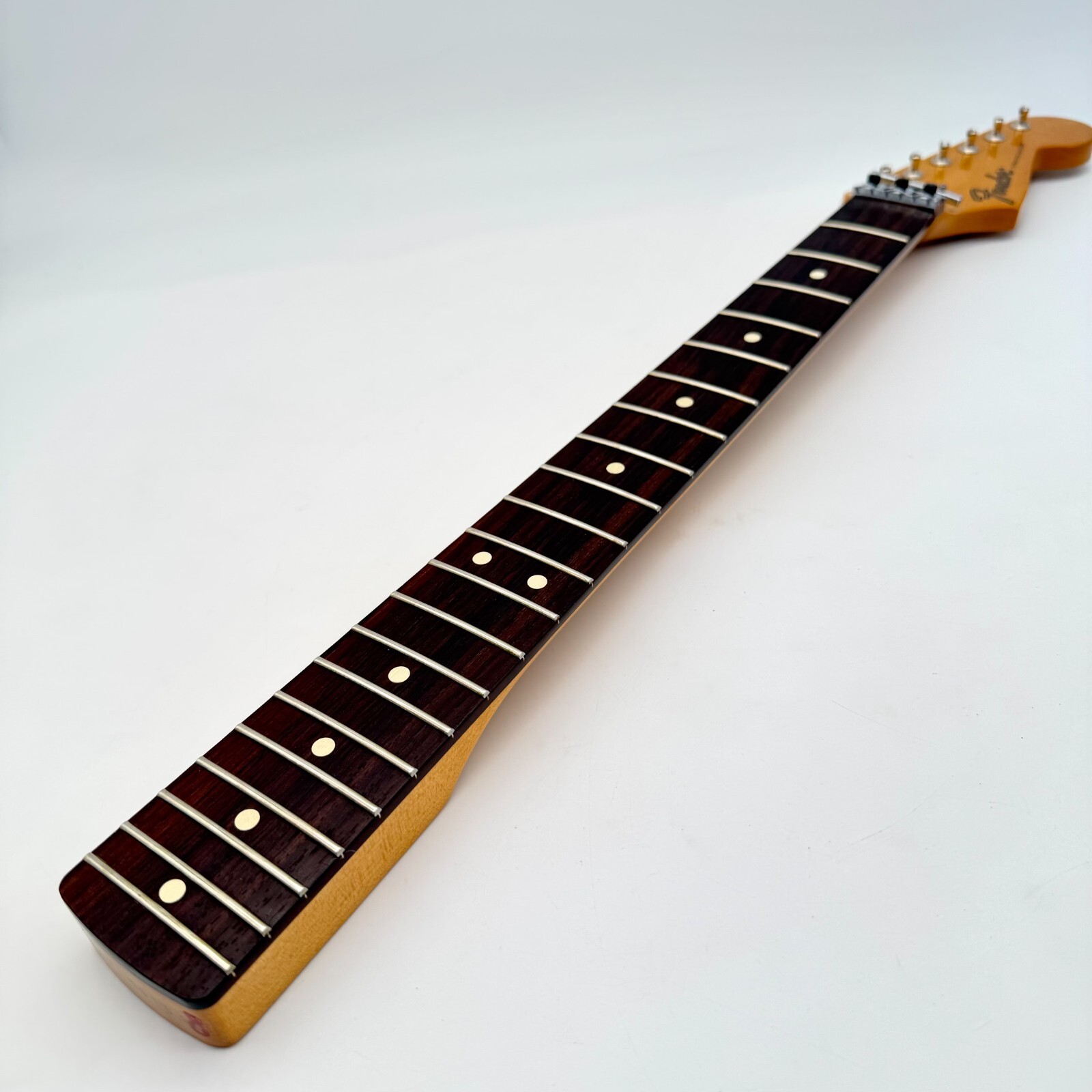 じゃがいも！Fender Stratocaster Fender Roasted Maple Vintera Mod 70s Strat Neck C Shape