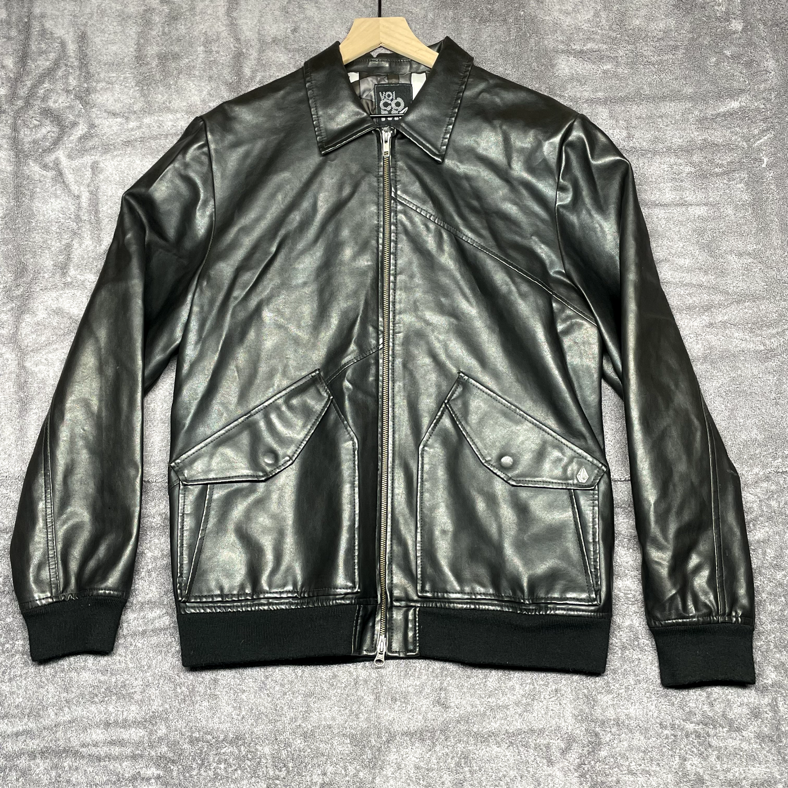 VOLCOM フード付きジャケット US/EU-XL ブラック Mens V.Co Op Insulated Jacket - Black | Volcom Japan