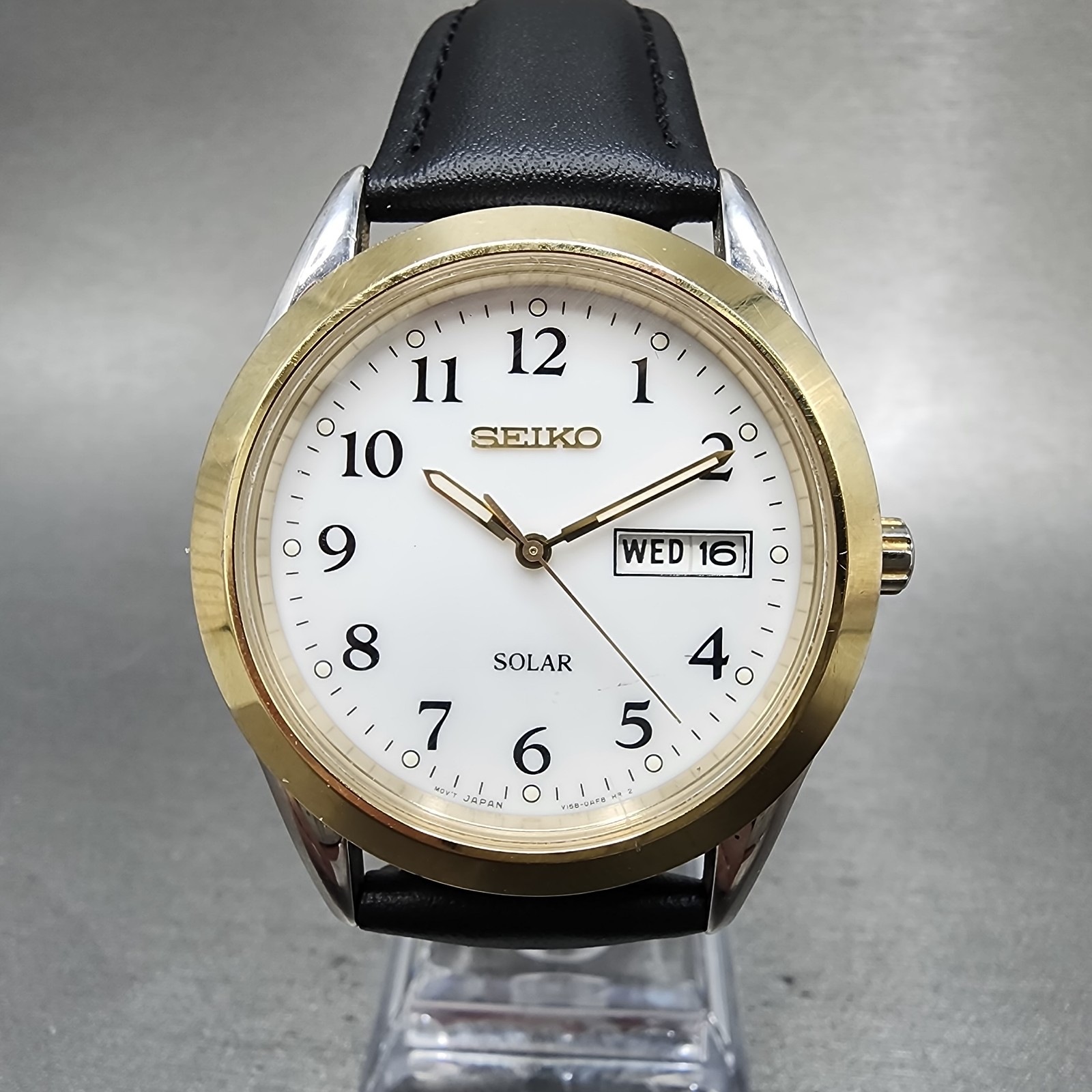 y*8様 SEIKO V157-0BX0 Seiko Solar Watch Men 37mm White Dial Two Tone Daydate Round