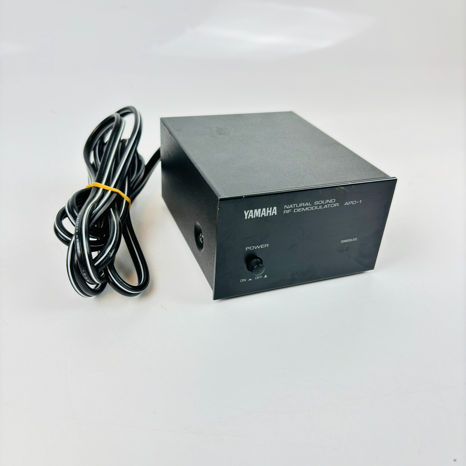 YAMAHA ヤマハ RFデモジュレーター APD-1 ヤマハ | APD-1 - アクセサリー - 概要