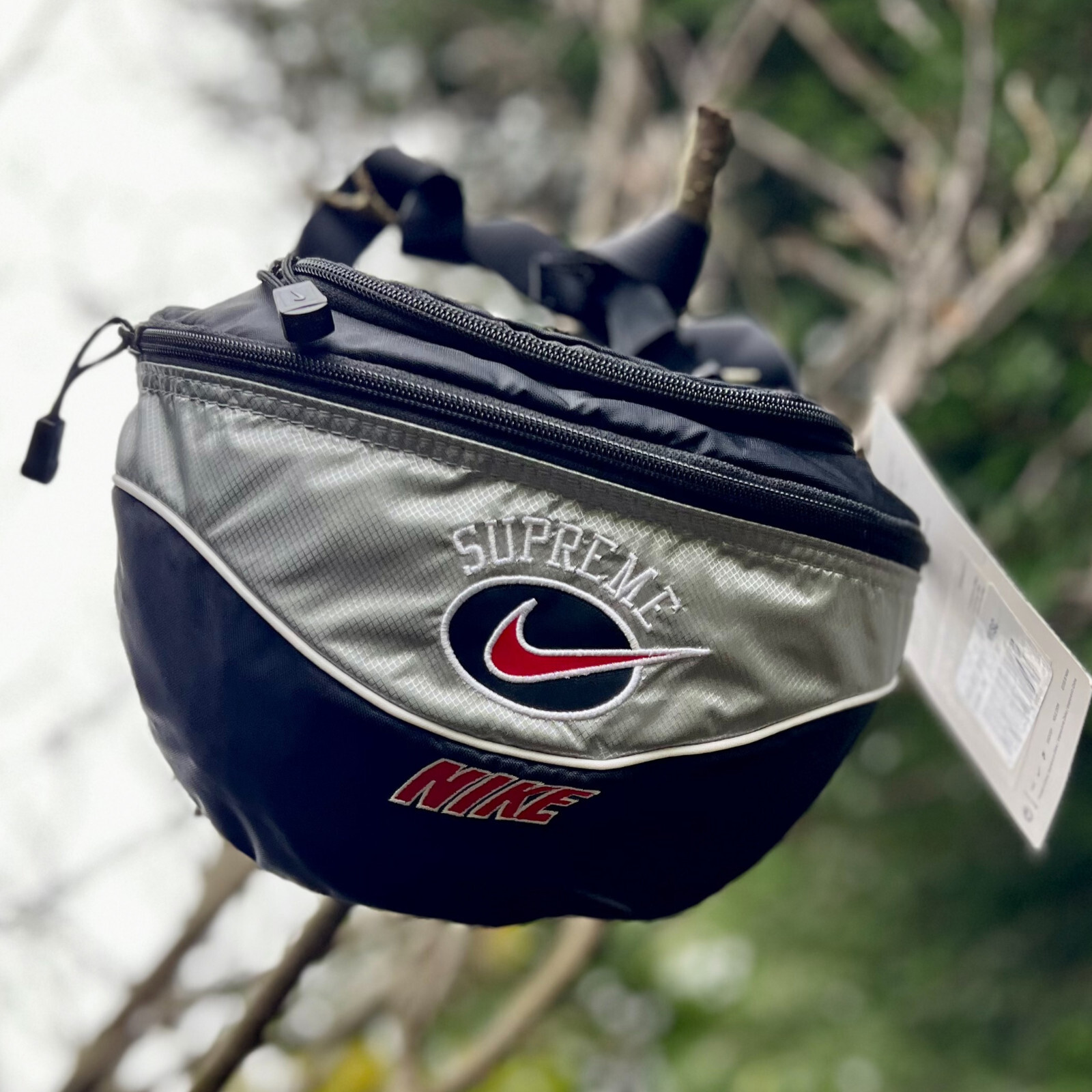 supreme Nike ショルダーバッグ シルバー ナイキ NIKE シュプリーム