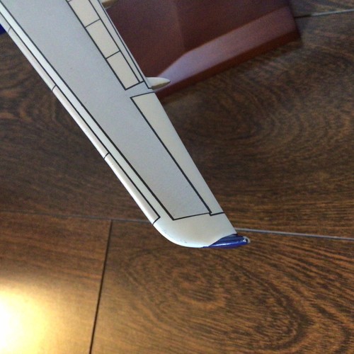 Skymarks Jetblue “Stripes” Airbus A320 1:100 w/Wood Stand Desktop Model Airplane