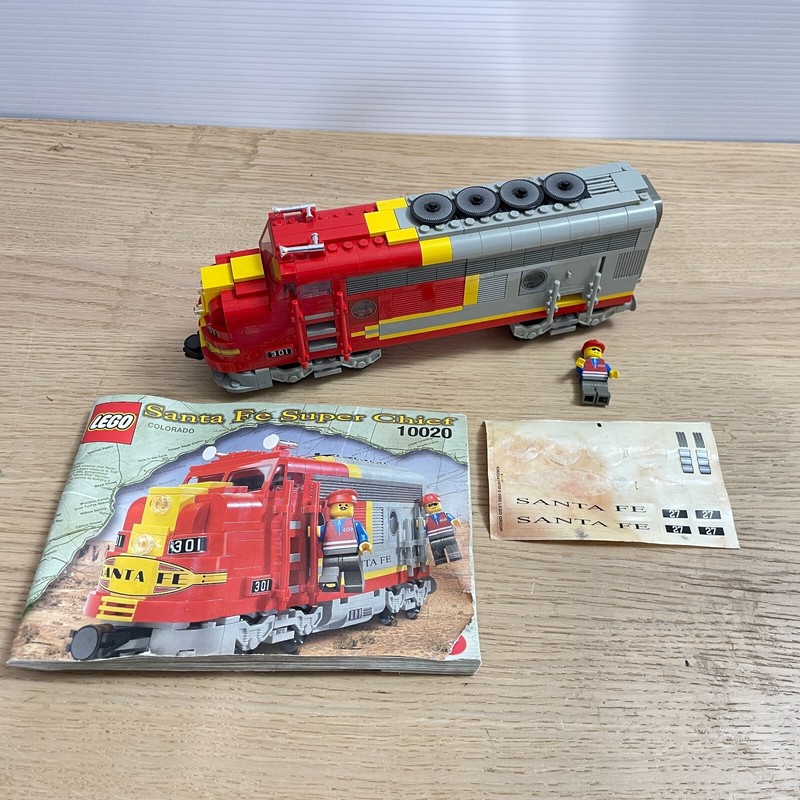 Lego 10020 Santa Fe Super Chief - W/ Booklet X1 Fig And Stickers - 95%+