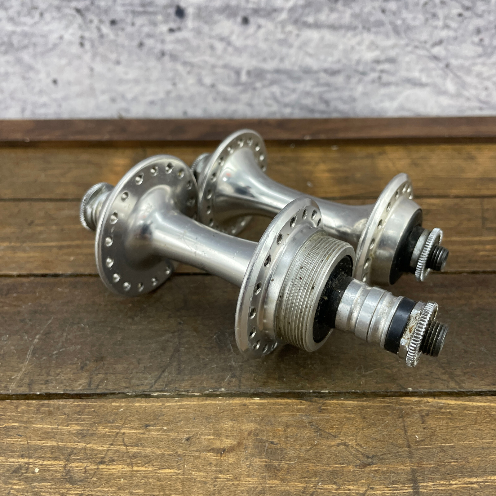 パーツ NOS SUNTOUR LARGE HUB FRONT 36H RED パーツ NOS SUNTOUR LARGE HUB FRONT 36H RED NOS SUNTOUR LARGE