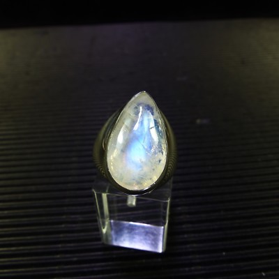 Ring Gr. 57, Silber 925 mit einem Regenbogen Mondstein Cabochon aus Madagaskar