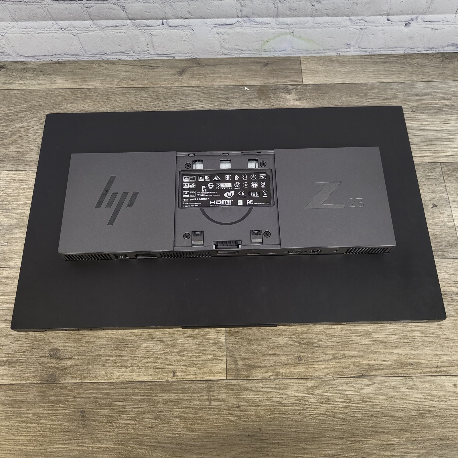 HP Z23N G2 23 Inch Full HD IPS - Ultra Sharp - Spares Or HP Z23N G2 23 Inch Full HD IPS - Ultra Sharp - Spares Or