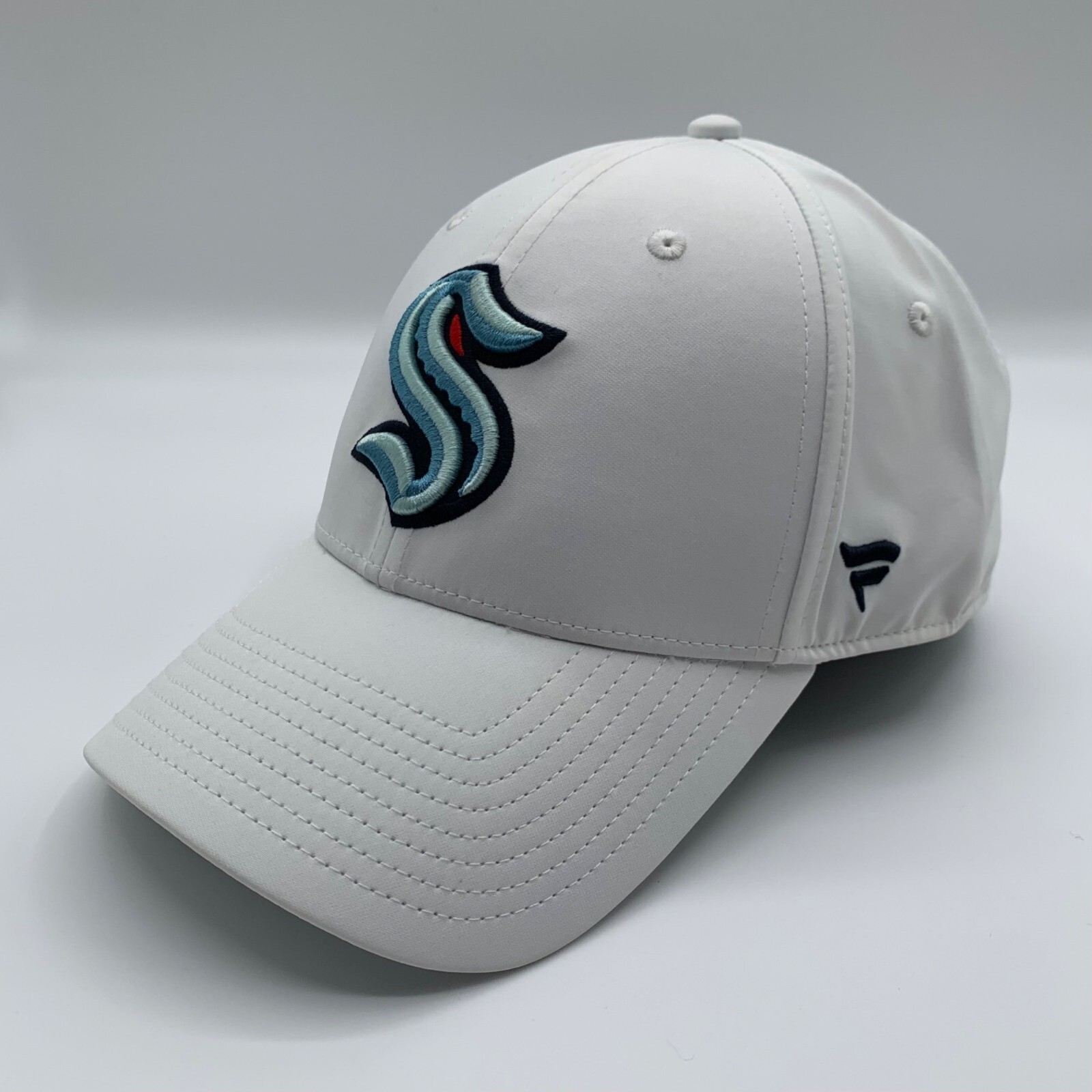 Seattle Kraken NHL White Fanatics Flex Fitted Hat Mens M/L Seattle Kraken NHL White Fanatics Flex Fitted Hat Mens M/L