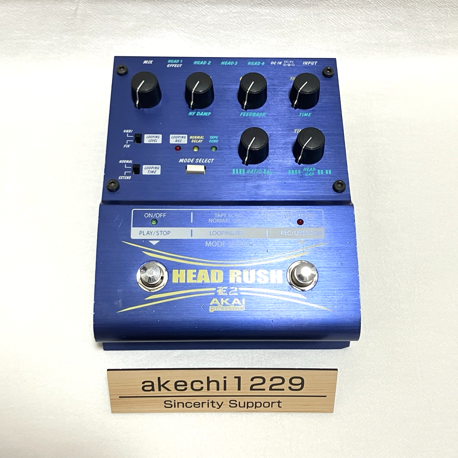 Akai E2 Headrush Delay/Tape Echo and Looper Effects Pedal