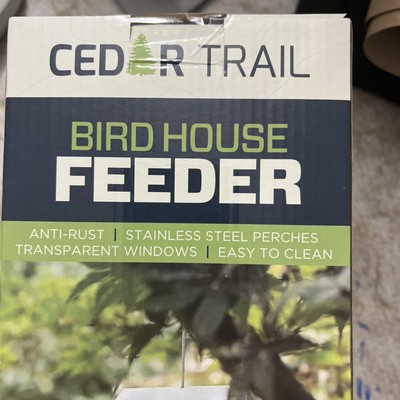 Cedar Trail Birdhouse Feeder