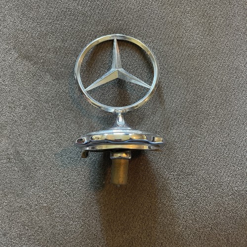ベンツ 純正 フロント グリル ビンテージ W109 W100 W110 ベンツ 純正 フロント グリル ビンテージ W109 W100 W110 2025年