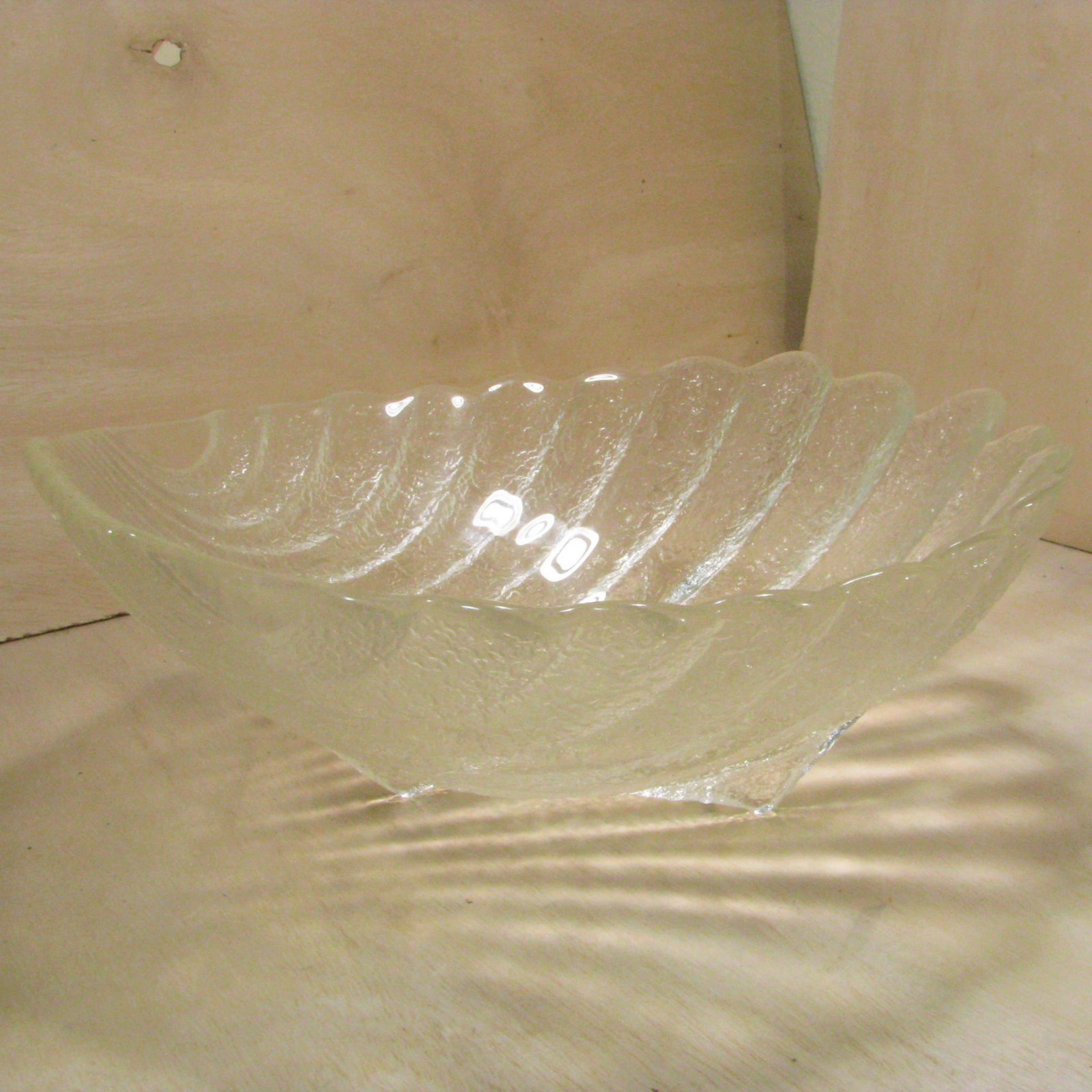 Vintage Clear Glass Scallop Clam Shell Footed Serving Bowl Punch Dish Large