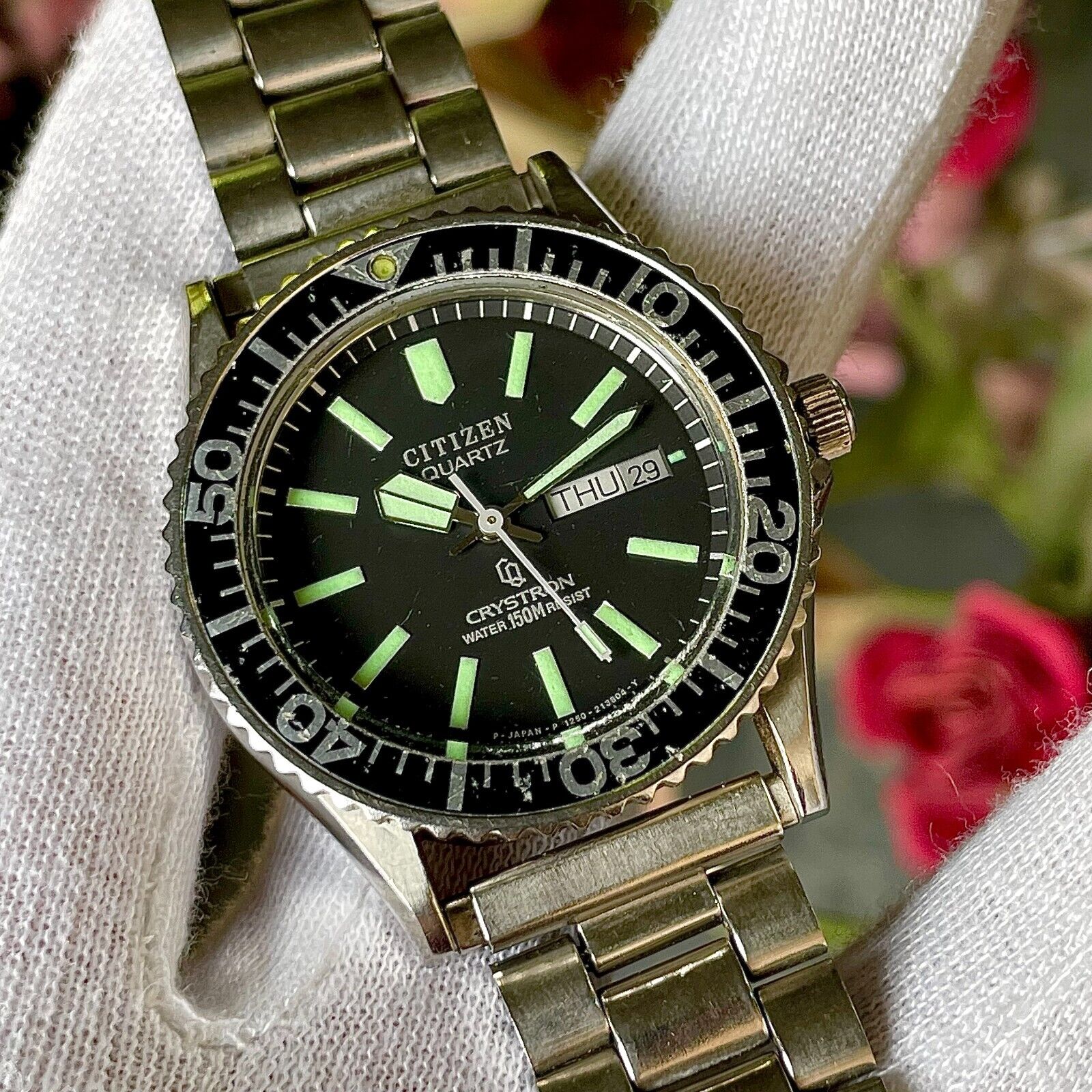 Vintage Citizen 150m Diver Crystron Quartz Day/Date Men's Watch 4-212452 Y Vintage Citizen 150m Diver Crystron Quartz Day/Date Men's Watch 4-212452 Y