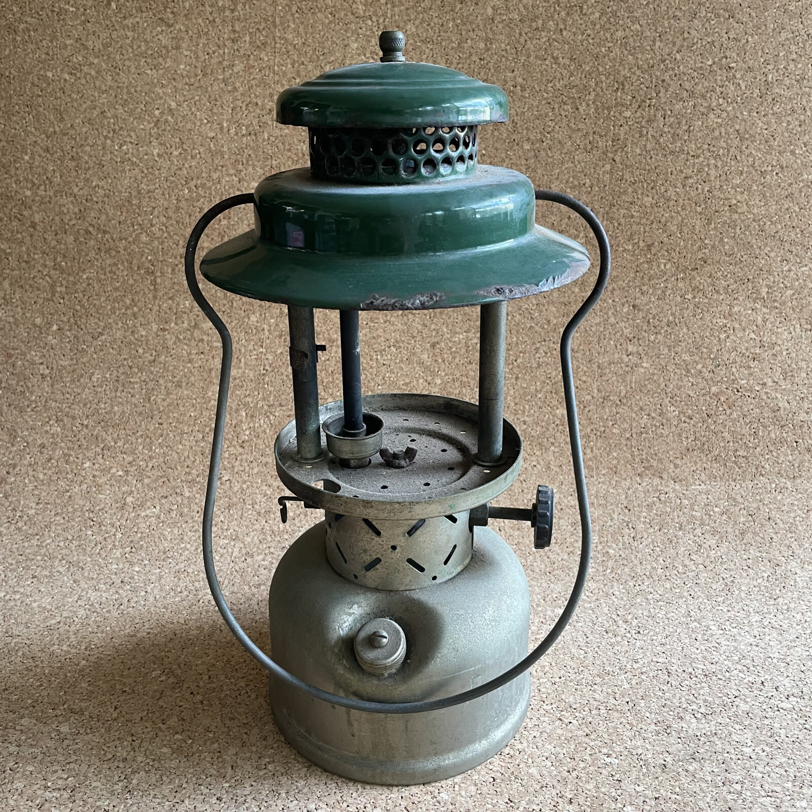 Amazon.com: Coleman Premium 700L Dual-Fuel Lantern with