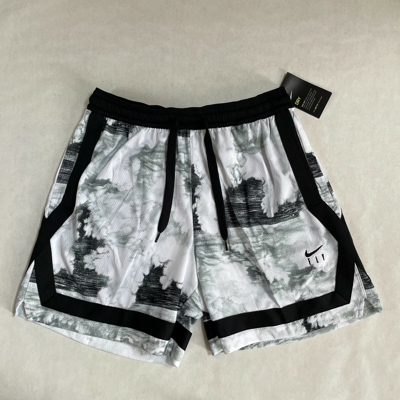 NWT Nike Women's Basketball Printed Shorts Swoosh Fly CU3485