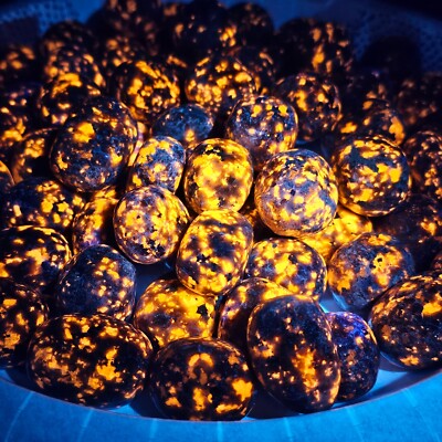 Tumbled Fluorescent Sodalite Flame Stone Yooperlite Glowdalite
