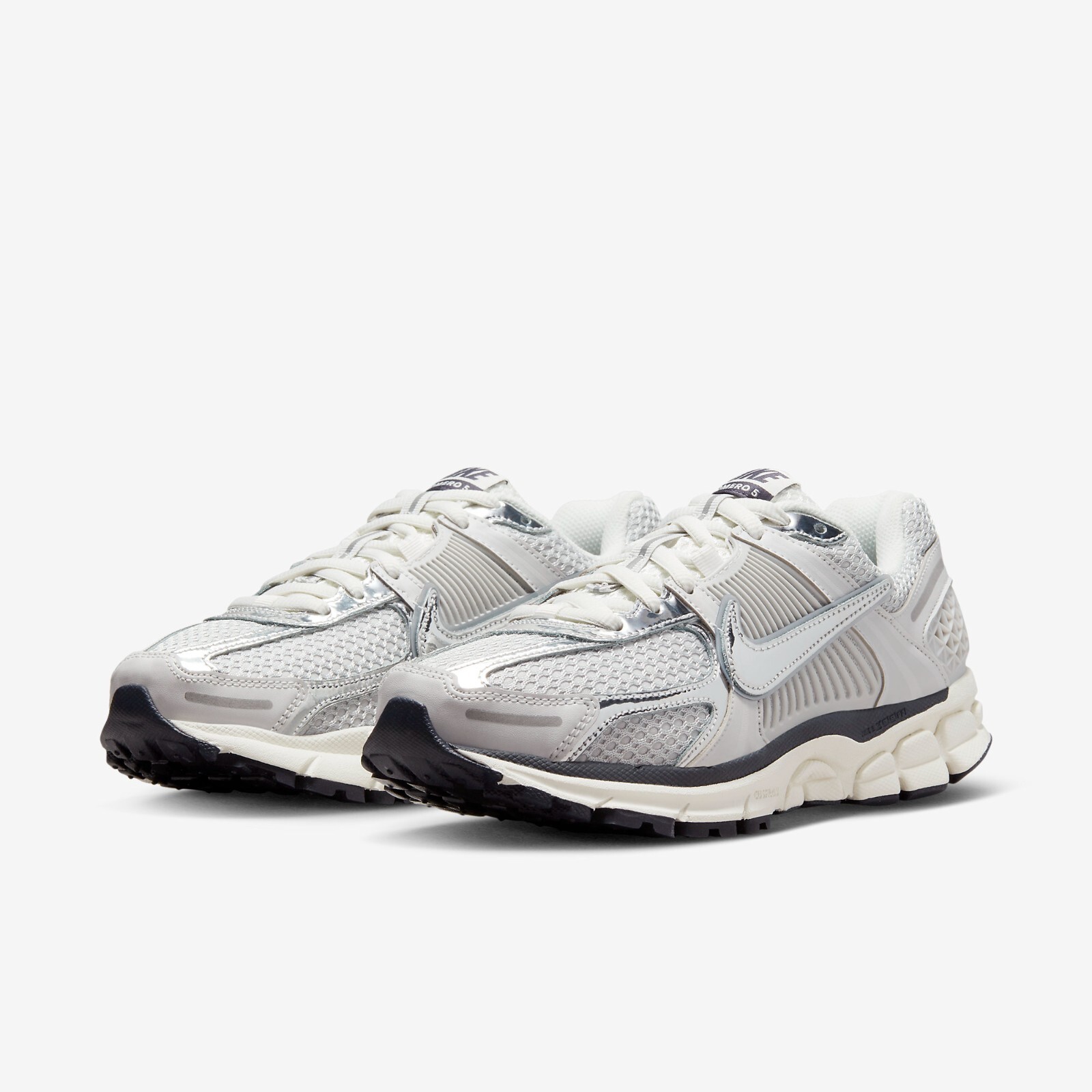 Pre-owned Nike Wmns Zoom Vomero 5 Photon Dust And Metallic Silver Fd0884-025 [women Sz]