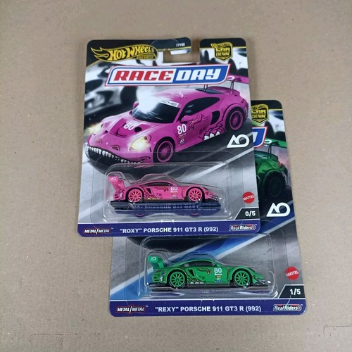 Hot Wheels Race Day Set Roxy + Rexy Porsche 911 GT3 R (992