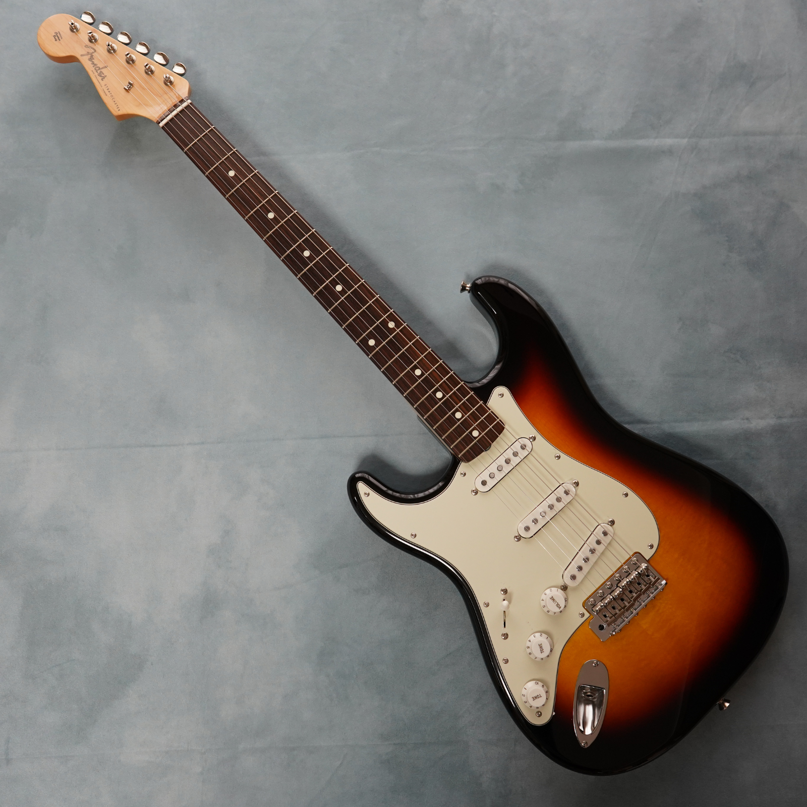 ギター Fender Traditional 60s Stratcaster Fender Japan Traditional II 60s Stratocaster with RW FB in