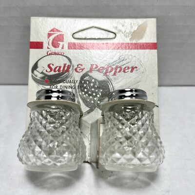 Gemco Diamond Pattern Clear Glass 1 1/2'' Mini Salt & Pepper Set with Chrome Tops