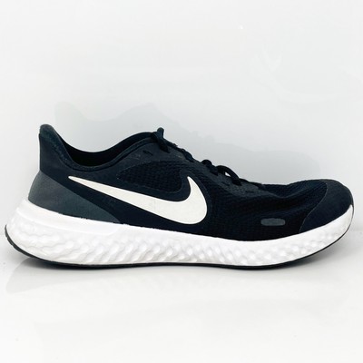 

Nike Boys Revolution 5 BQ5671-003 Черные кроссовки для бега, размер 6 лет, Черный, Revolution 5