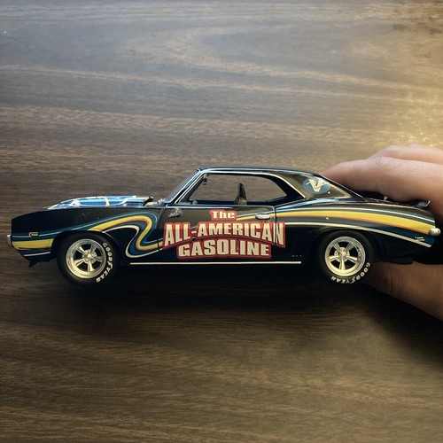 1:18 1969 Chevrolet Camaro Ertl Racing Champions Limited