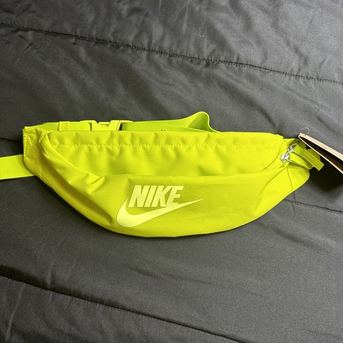 NIKE バック NIKE】MINI BARREL BAG METAL（ボストンバッグ）｜NIKE（ナイキ