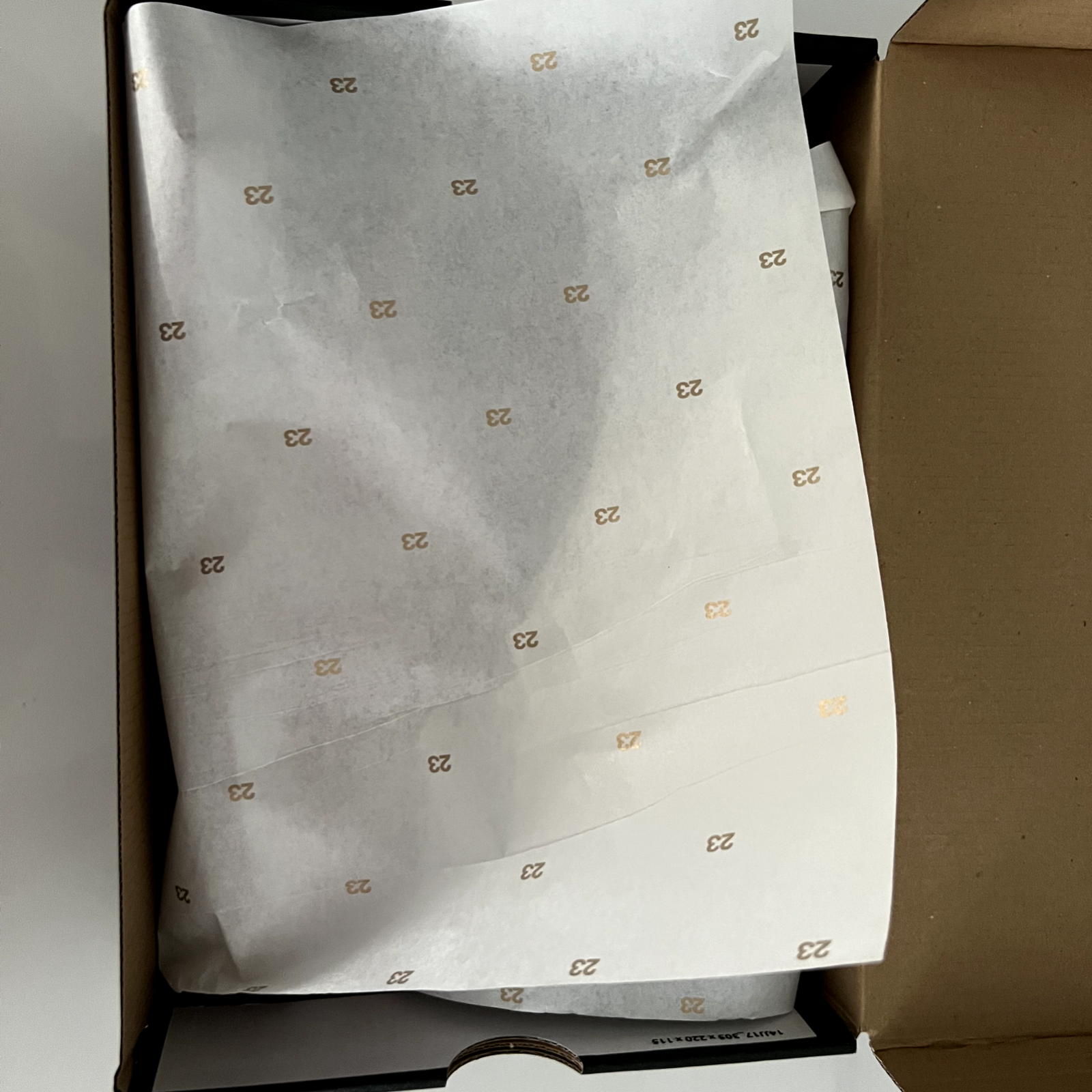 JORDAN NIKE AIR JORDAN 1 LOW BULLS WHITE/GYM RED-BLACK GR. 43 US9.5 SNEAKER NEU IN OVP