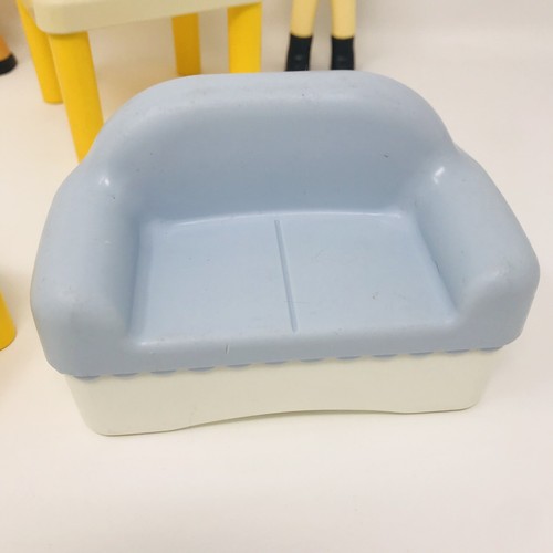 ??Vtg Little Tikes Dollhouse Dolls Figures Furniture Mom Equestrian Couch Table