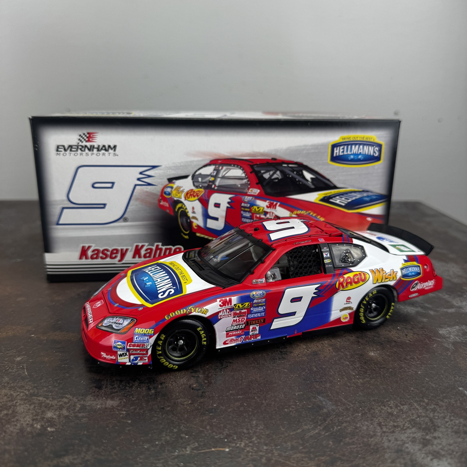 2007 Dodge Charger KASEY KAHNE #9 Hellmann's 1:24 NASCAR Diecast