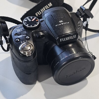 Fujifilm FinePix S1600 12.2MP Digital Camera Tested Working