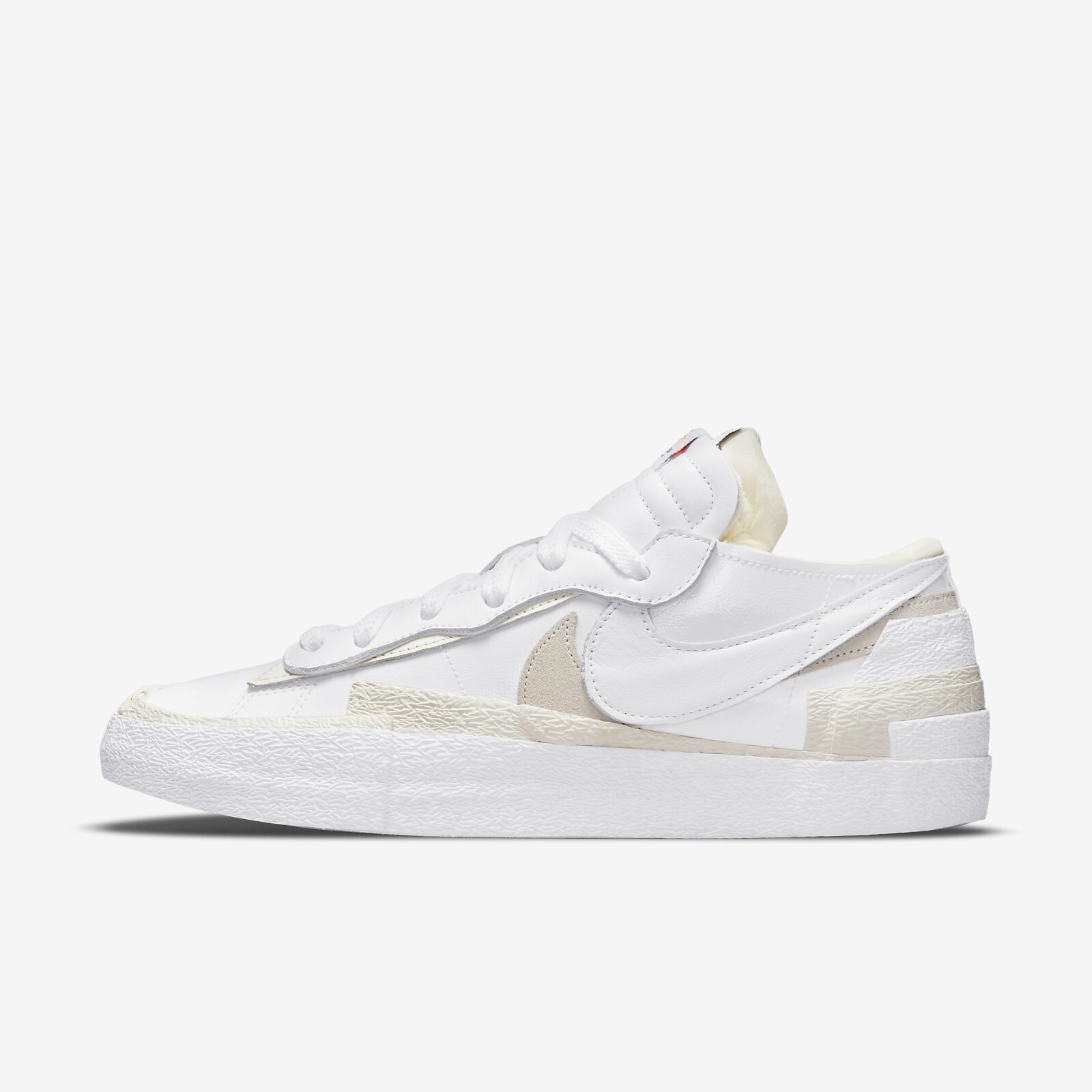 Белые кроссовки Nike x Sacai Blazer Low из лакированной кожи DM6443-100