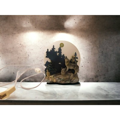 Wolf Mountain Shadow Caster Light