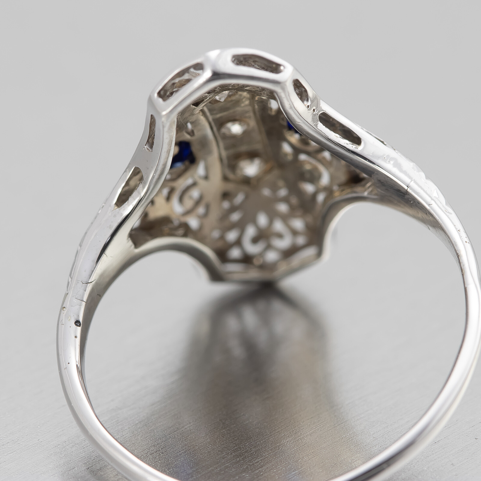 1930s Antique Art Deco 14k Diamond / Sapphire Filigree Shield Ring - Size 8.25