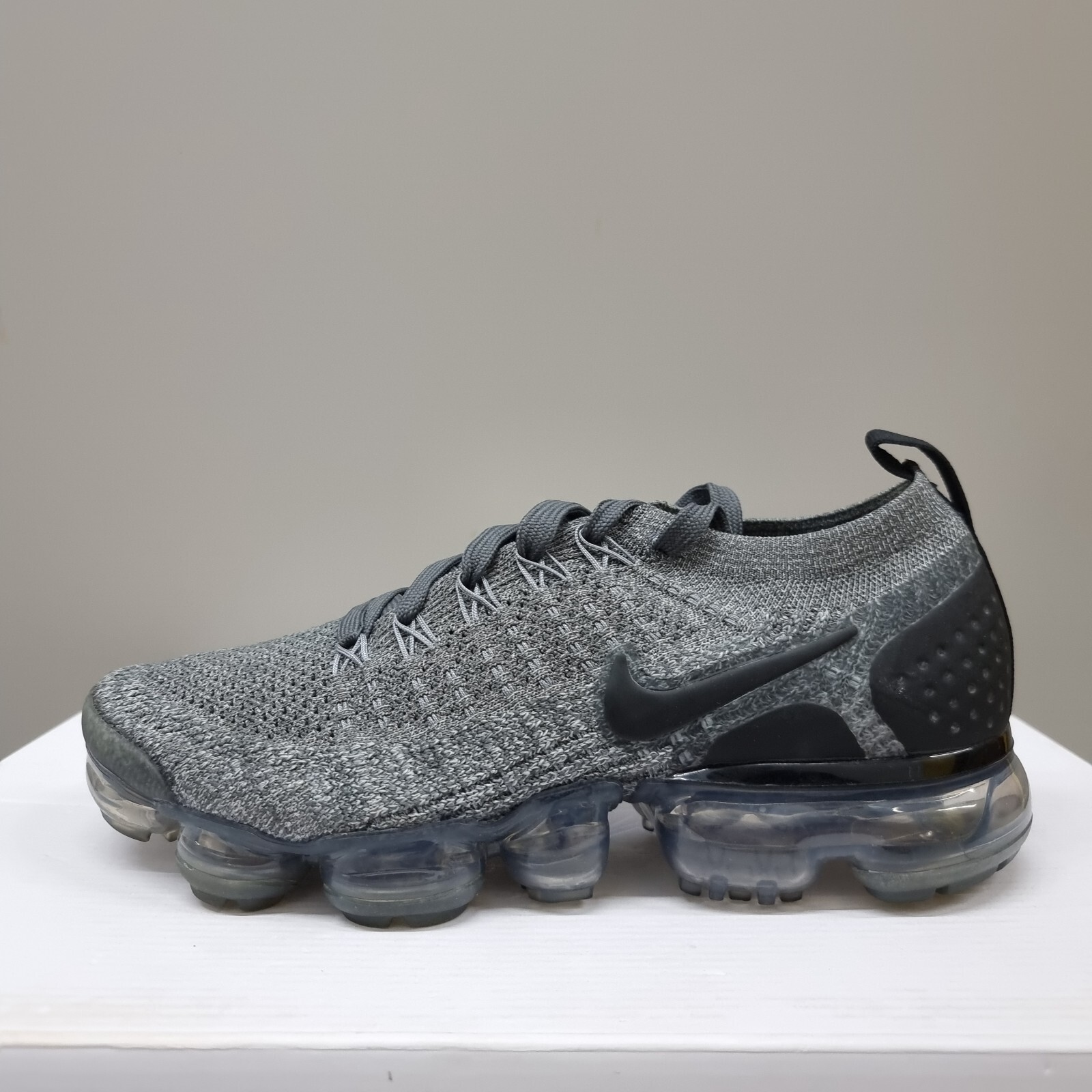 vapormax 2 grey