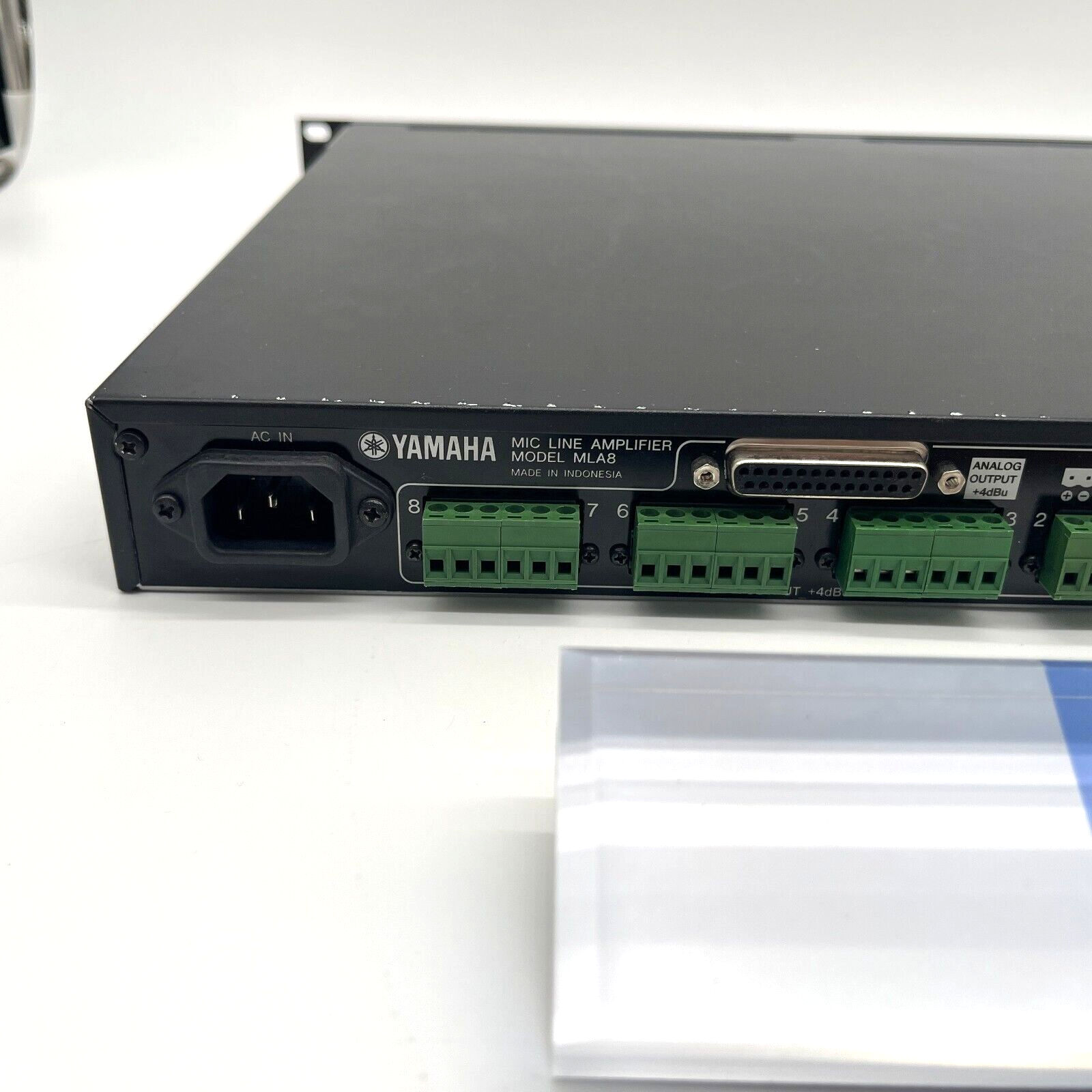 ヤマハ MLA8 YAMAHA 8ch マイクプリアンプ　MIC LINE YAMAHA MLA8 8ch Microphone Preamplifier Pro Audio Equipment